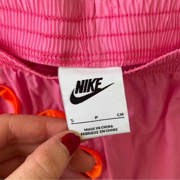 NIKE Euphoria Project Athleisure Pink Groovy Shorts - Picture 6 of 6